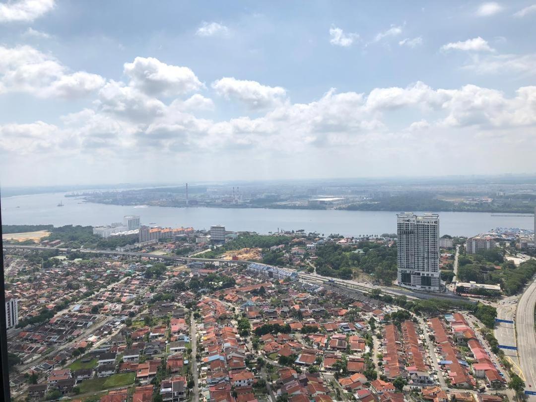 The Astaka Johor Bahru Hotel Exterior photo